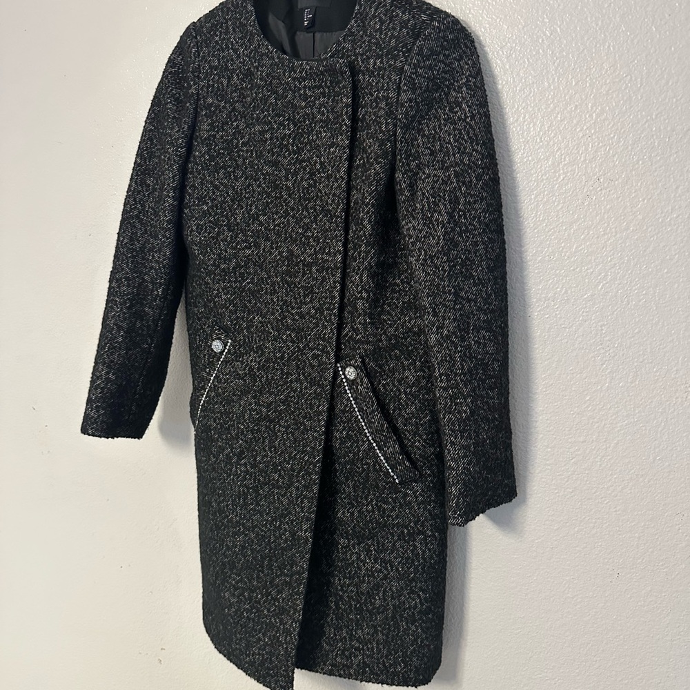 H&M Textured Black Trench Coat - Picture 3 of 12